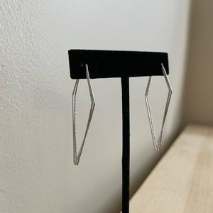 Payton & brooke diamond shaped silver double wired earrings nwot